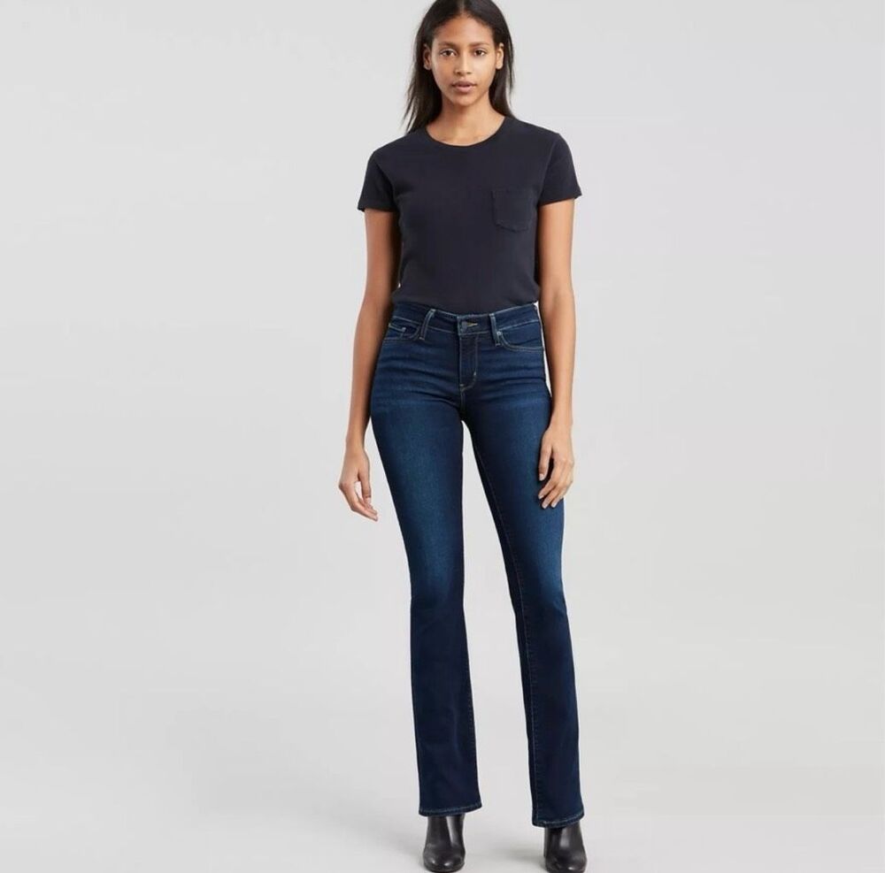 Levi’s classic bootcut denim jeans mid rise dark wash blue denim women’s 26